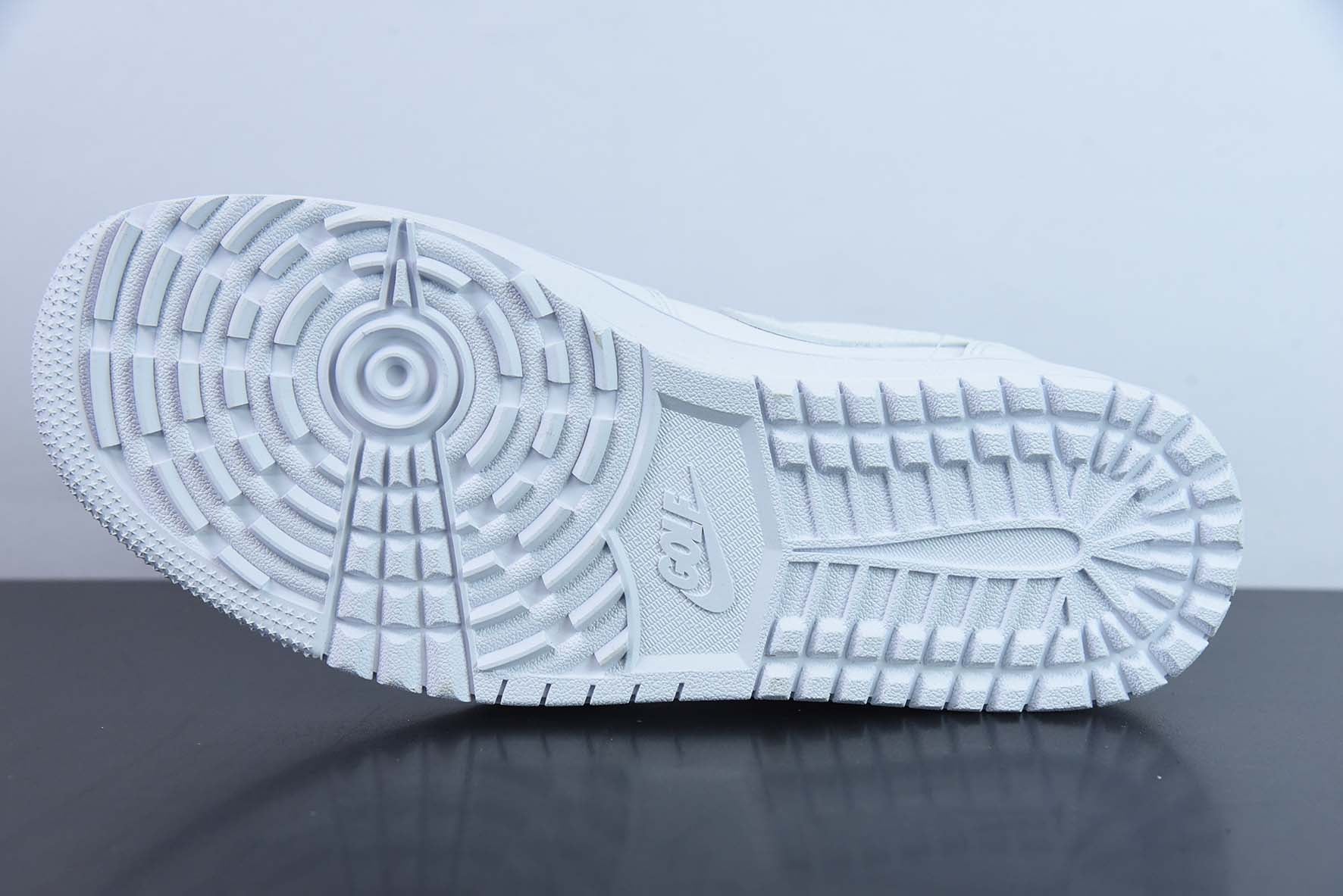 Jordan 1 Retro Low Golf White Croc