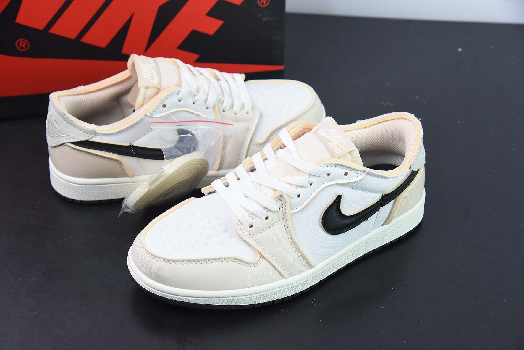 Jordan 1 Retro Low OG EX Coconut Milk